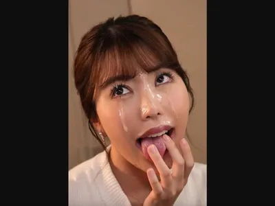 Nam sinh may mắn được cô giáo dam dang bú cu